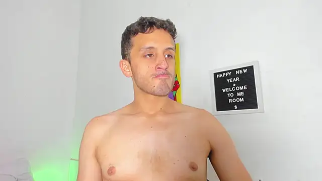 Snapshot of CorbinxHalle chatting on January 5, 12:31 am CorbinxHalle online show from January 5, 12:31 am