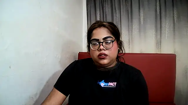 Snapshot of Indian_Lola00 chatting on March 21, 10:39 pm Indian Lola00 online show from March 21, 10:39 pm