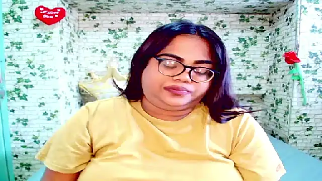 Snapshot of Indian_Lola00 chatting on September 14, 8:13 am Indian Lola00 online show from September 14, 8:13 am