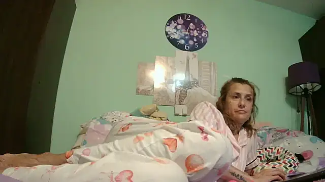 Snapshot of SexyGioconda chatting on July 14, 2:56 pm SexyGioconda online show from July 14, 2:56 pm