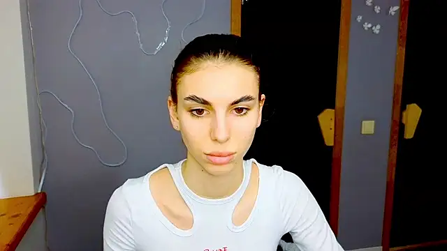 EmmyGreans online show from February 4, 12:55 pm