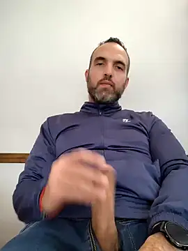 Snapshot of leon3875 chatting on September 22, 3:25 pm leon3875 online show from September 22, 3:25 pm