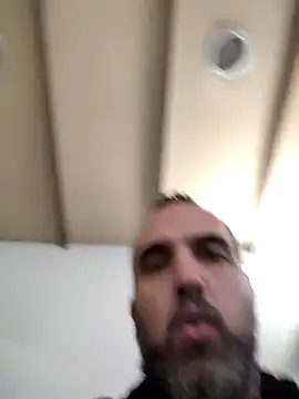 Snapshot of leon3875 chatting on December 15, 3:27 pm leon3875 online show from December 15, 3:27 pm