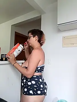 Escarlate4you  online show from December 5, 9:17 am