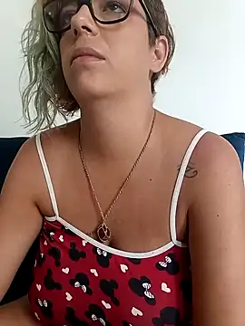 Escarlate4you  online show from December 22, 2:27 pm