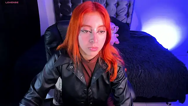 Violetaarey online show from February 26, 2:32 am