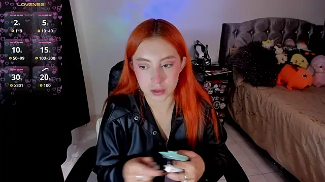 Violetaarey online show from April 30, 4:46 pm