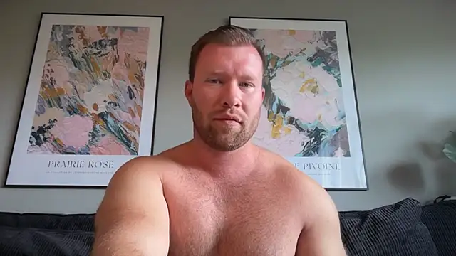 Snapshot of swekingxx chatting on June 9, 9:21 am swekingxx online show from June 9, 9:21 am