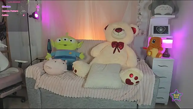  dayana miler online show from July 8, 3:27 pm