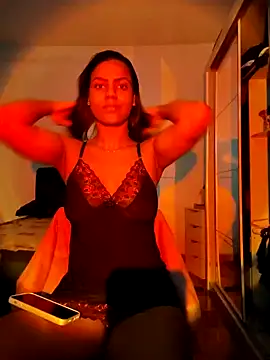 Bella Anjoss online show from December 29, 6:05 pm