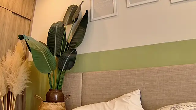 Snapshot of sun_place chatting on January 21, 7:26 am sun place online show from January 21, 7:26 am