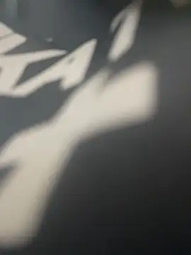 Broklinwhite  online show from July 14, 1:28 pm