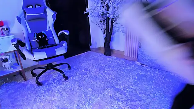 zephirahabney online show from February 23, 5:18 pm