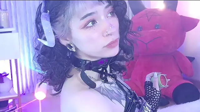 zephirahabney online show from November 25, 3:12 pm