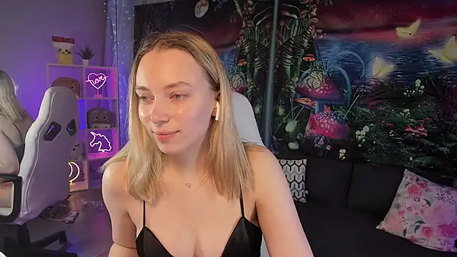 TiffanyBatson online show from February 6, 7:35 am