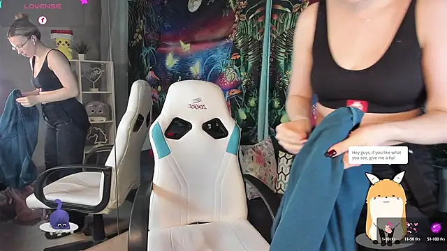 TiffanyBatson online show from February 12, 2:32 pm