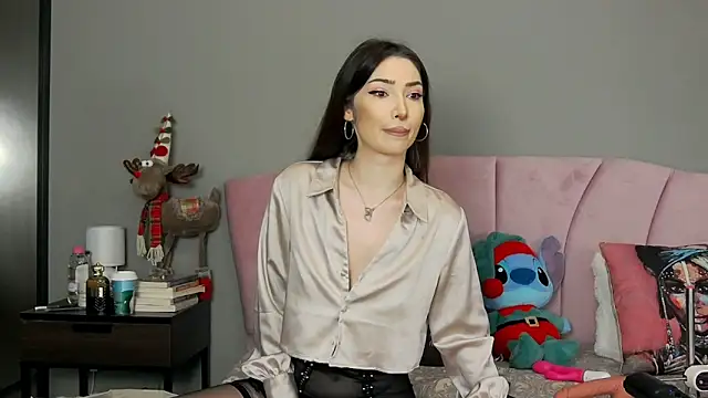 Snapshot of Mayleen_x chatting on December 4, 11:35 pm Mayleen x online show from December 4, 11:35 pm