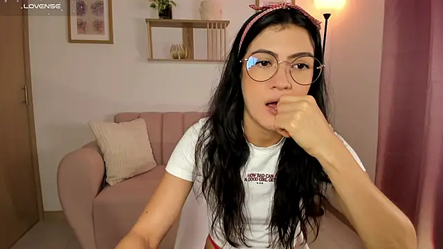 Lilabril online show from June 26, 2:54 pm