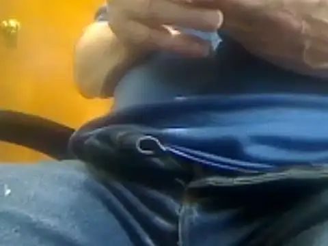 Snapshot of markluvskitty chatting on February 12, 4:11 pm markluvskitty online show from February 12, 4:11 pm