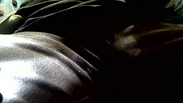 Snapshot of markluvskitty chatting on October 17, 1:46 pm markluvskitty online show from October 17, 1:46 pm