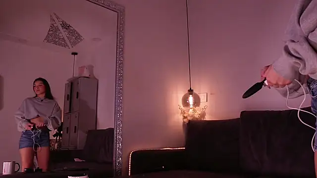 Snapshot of Isabella_francoo chatting on July 24, 11:52 am Isabella francoo online show from July 24, 11:52 am