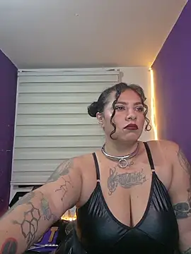 Snapshot of Alexa_Slavehot777 chatting on November 26, 12:11 am Alexa Slavehot777 online show from November 26, 12:11 am