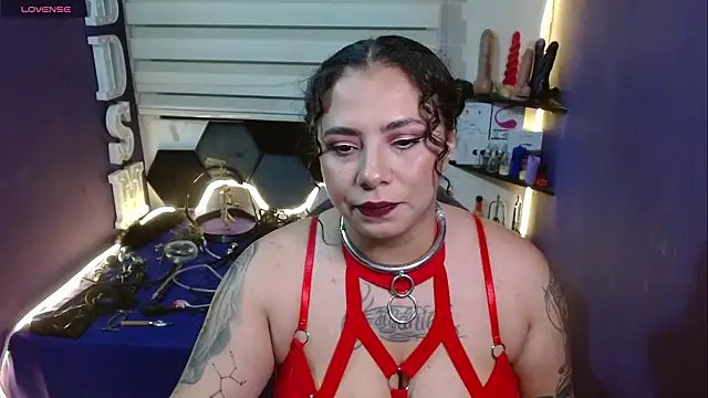 Snapshot of Alexa_Slavehot777 chatting on February 11, 10:48 pm Alexa Slavehot777 online show from February 11, 10:48 pm