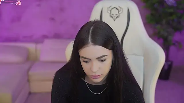 Snapshot of Tina_Breeze chatting on February 6, 7:45 am Tina Breeze online show from February 6, 7:45 am