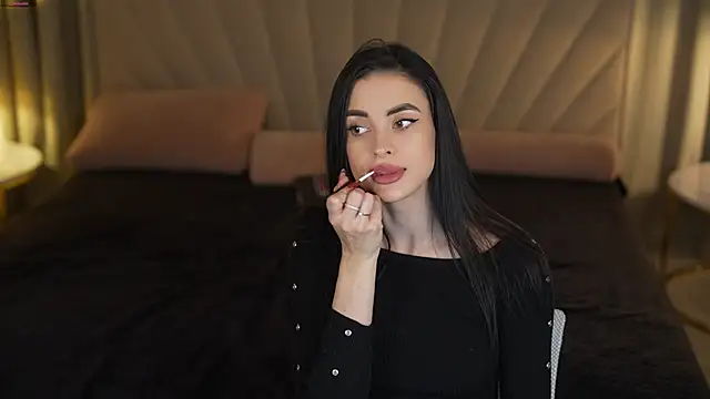 Snapshot of Tina_Breeze chatting on December 5, 11:52 am Tina Breeze online show from December 5, 11:52 am