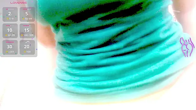 Eva Hoot online show from December 1, 3:39 pm