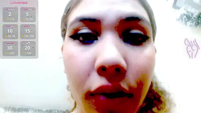 Snapshot of Eva_Hoot chatting on December 22, 4:04 pm Eva Hoot online show from December 22, 4:04 pm