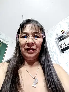 Snapshot of biancchi chatting on February 7, 4:11 pm biancchi online show from February 7, 4:11 pm