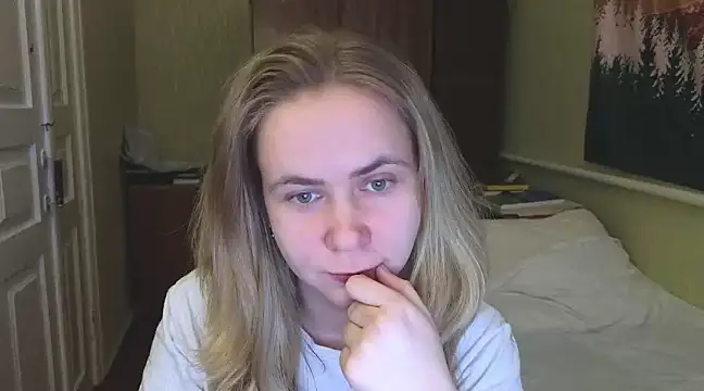 Riley Roo online show from February 19, 5:49 pm