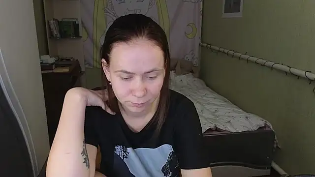 Riley Roo online show from October 3, 9:28 am