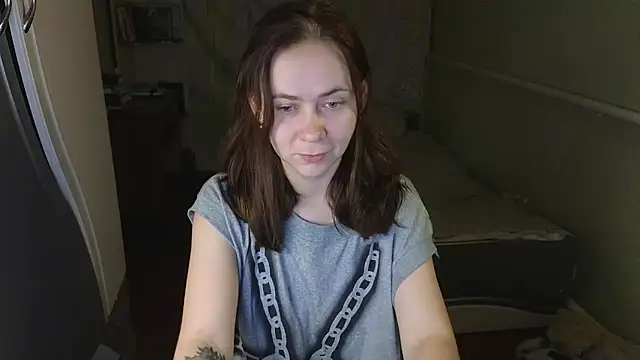 Riley Roo online show from November 12, 5:02 pm