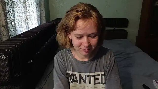 Snapshot of Riley_Roo chatting on July 6, 6:21 am Riley Roo online show from July 6, 6:21 am