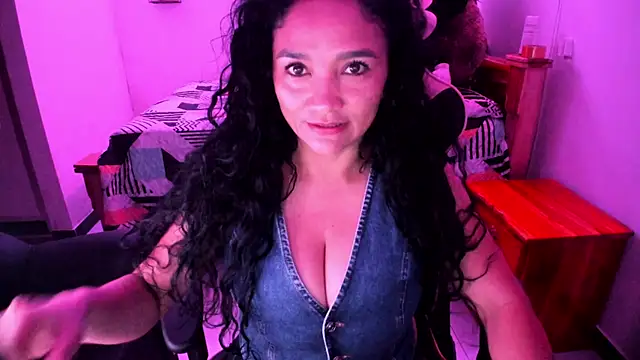 rayza mature 154 online show from April 28, 4:12 pm