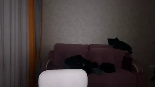 Snapshot of kiopiggy chatting on December 19, 5:31 pm kiopiggy online show from December 19, 5:31 pm