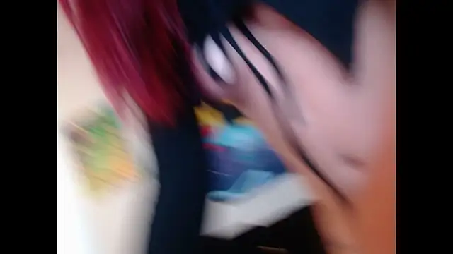 Snapshot of SuzzyyM chatting on October 10, 7:35 pm SuzzyyM online show from October 10, 7:35 pm