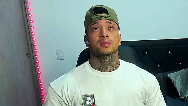 Stiven collins online show from February 26, 6:15 am