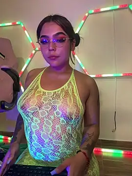 Chloemercury online show from November 27, 3:52 am