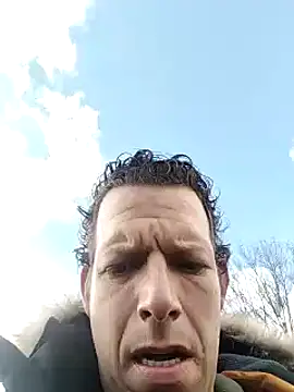 Knuffelstaaf123 online show from December 2, 12:29 pm