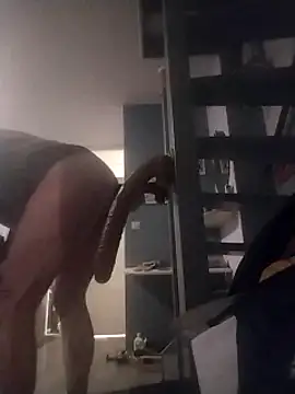 Knuffelstaaf123 online show from February 3, 12:36 am