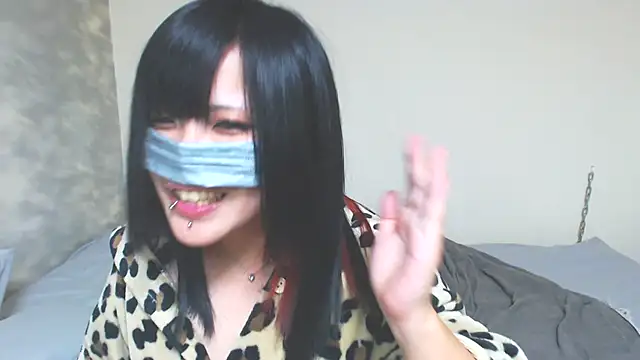 Snapshot of miyabi_room chatting on January 1, 1:27 pm miyabi room online show from January 1, 1:27 pm