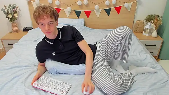 Fandi 777 online show from March 11, 4:18 pm