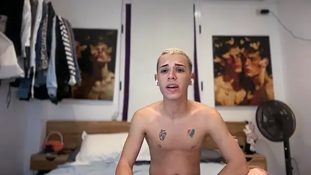 Snapshot of Cristian_Delgado chatting on January 18, 6:17 am Cristian Delgado online show from January 18, 6:17 am