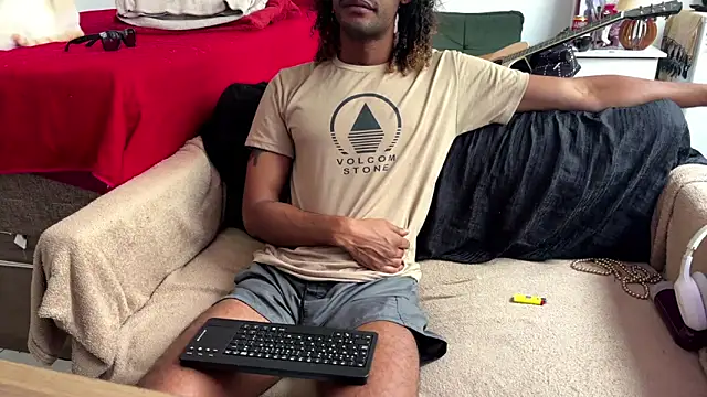 Snapshot of gerson173Hugo chatting on June 11, 1:31 pm gerson173Hugo online show from June 11, 1:31 pm
