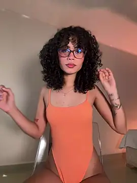 Lianh Benett online show from January 12, 4:42 am