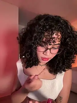 Lianh Benett online show from March 2, 10:35 am