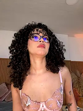 Lianh Benett online show from October 23, 6:02 am